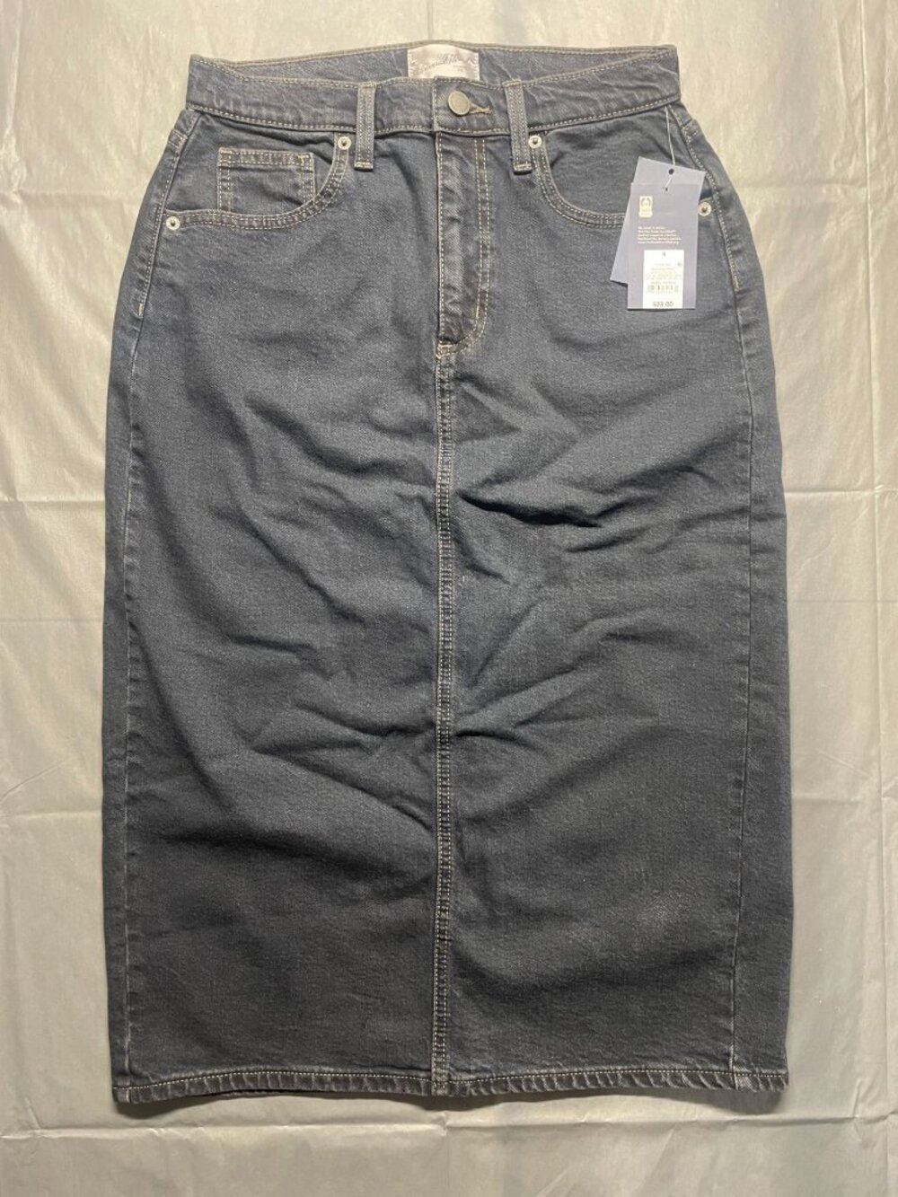 NWT Universal Thread Everyday High-Rise Denim Midi Skirt Womens Sz 4 (SKU 26-014